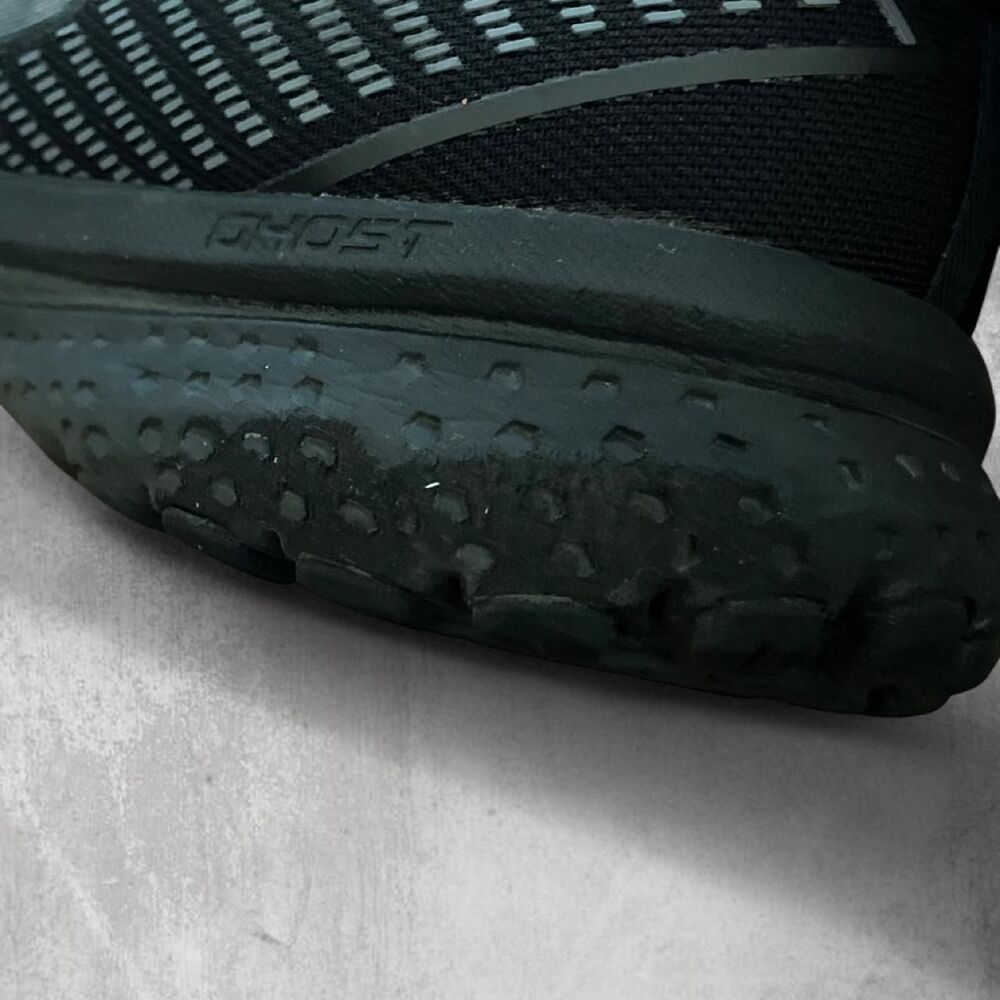 Brooks Men's Black Athletic Running Shoes - Picture 6 of 8